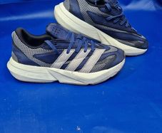 Adidas Lightstrike Trainers  UK 9