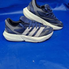 Adidas Lightstrike Trainers  UK 9