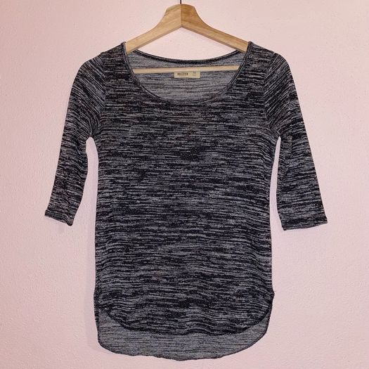 Hollister Ultra-Fine Knit Top Size XS LIKE NEW