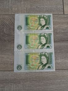 English Pound Notes