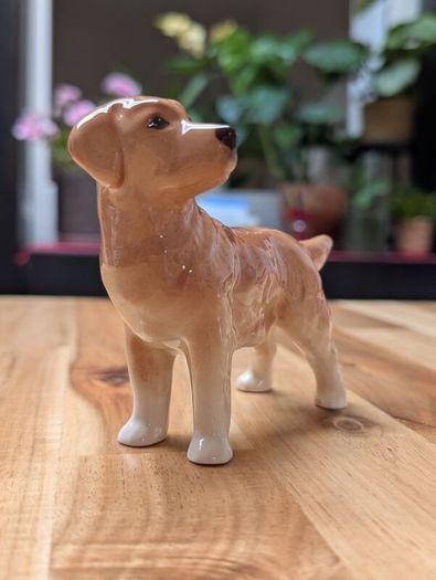 Beswick golden Retriever figurine