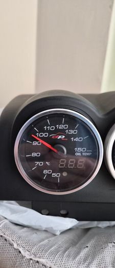 skyline r34 3 gauge cluster + gauges