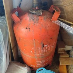 gas cylinder