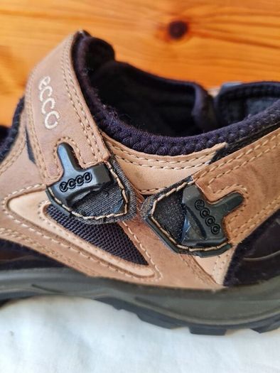 Ecco off the road sandles Size 8 eu 42 tan leather in good condition