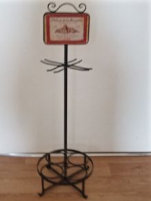Beautiful Metal Wine Stand