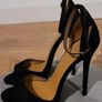 Beautiful heels Image 3