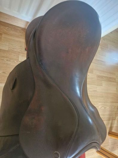 Farrington Saddle
