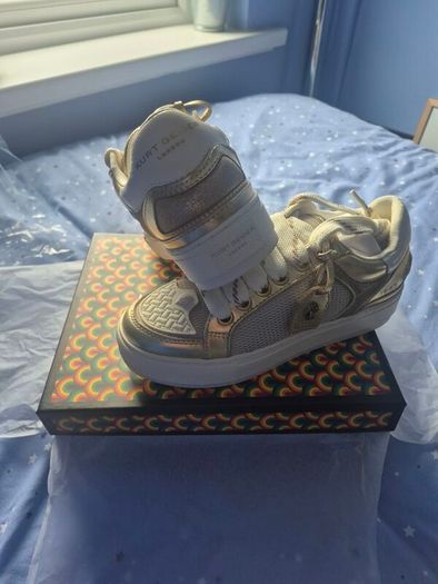 Kurt Geiger runners
