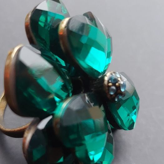 Dress ring 3 for price of 2 on all jewellery and clothing