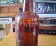 T.r.caffrey Belfast Swingtop Bottle