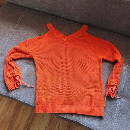 Orange Cut shoulder Ruched sleeve Sweater, size 10-12