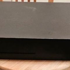 Xbox One x 1TB