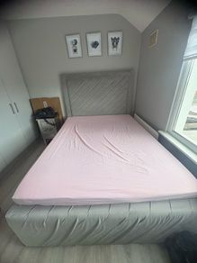 kingsize bed and mattress