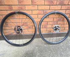 Brand New DT-Swiss R 470 Centre lock Disc Wheelset