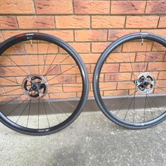 Brand New DT-Swiss R 470 Centre lock Disc Wheelset