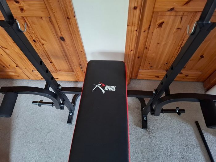 Bench (chest fly+leg extension/curl)