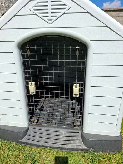 Very Large Kennel with Gate