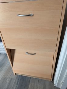 Shoe cabinet