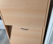Shoe cabinet