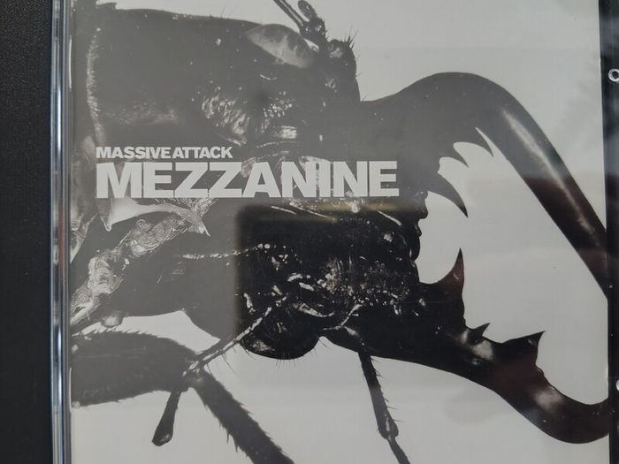 Massive Attack - Mezzanine CD (1998) Downtempo, Trip Hop EX+