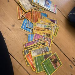 Random Pokemnon cards