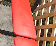 weight bench and weights