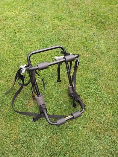 bike carrier. Buzz rack 3 bikes.