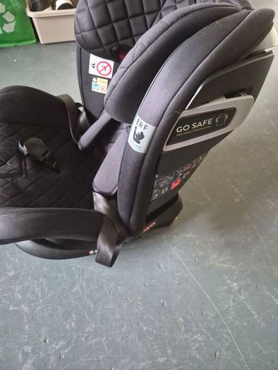 All in All Ultra 360 Rotate i-Size Car Seat Silhouette