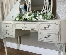 Dressing table