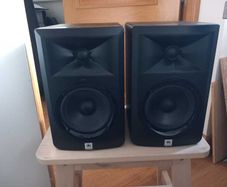 JBL LSR305 (x2) Studio Monitor + balanced cables (currently on hold)