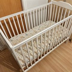 baby cot