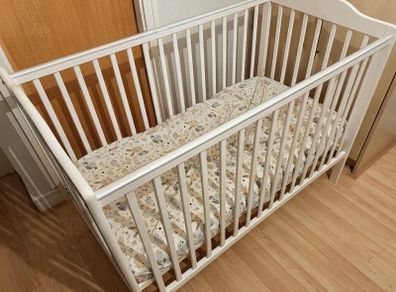 baby cot