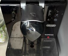 Nespresso De'Longhi Lattissima Coffee Machine