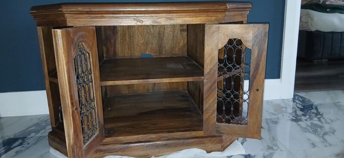 Tv stand