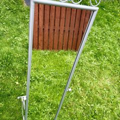 Freestanding mirror