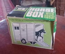 Britains Horse box 9547 mib
