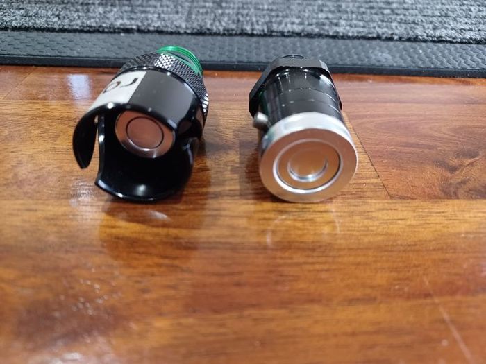 radium dry break coupler