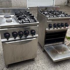 Commercial cookers Bertos 4 ring gas stove & oven