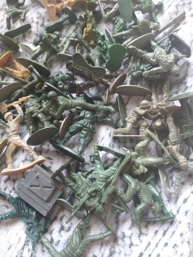 plastic soldiers