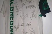 Ufc autograph t shirt