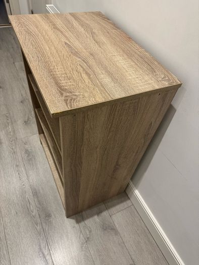shelving unit