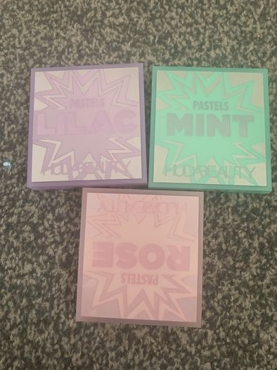 Huda beauty pastels obsession palettes