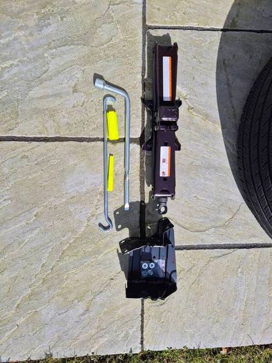 OEM Toyota bz4x lift jack