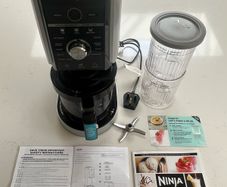 Ice cream sorbet maker