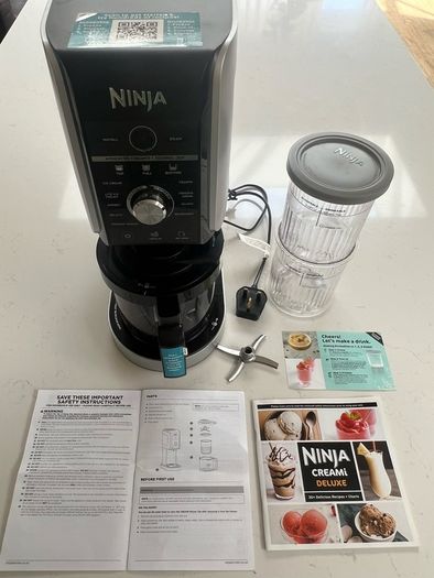 Ice cream sorbet maker