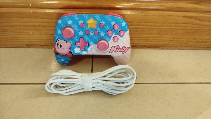 Nintendo Switch V2 hac-001-01 + PowerA Kirby controller