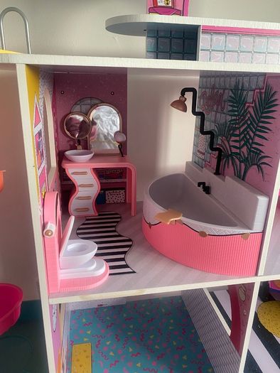 Doll house LOL