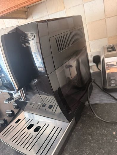 Delonghi  Dinamica Coffee Machine