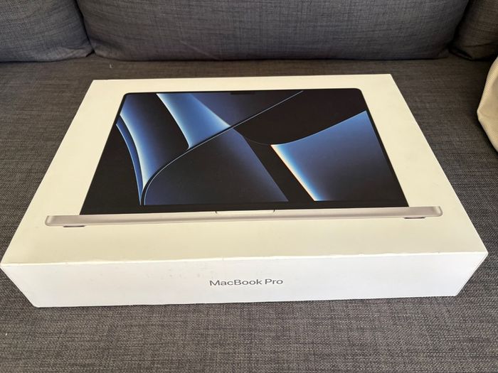 Macbook Pro 16" 16GB RAM