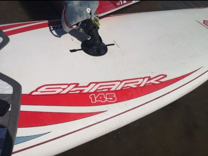 windsurfing kit fanatic shark 145 for beginners